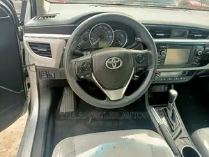 Toyota Corolla 2015 Silver