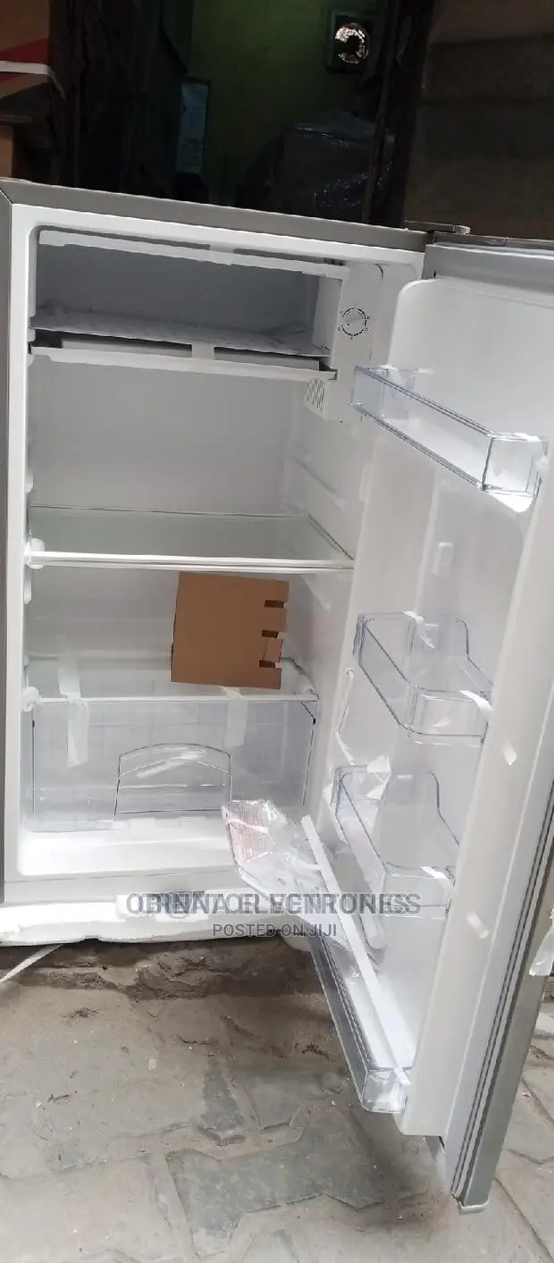 Brand New BRUHM Table Top Fridge/100l/Silver Color/External