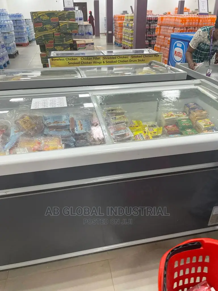 6ft Showcase Iceland Freezer