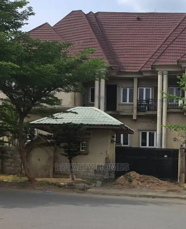 Furnished 5bdrm Duplex in Off 6Th Avenue, Gwarinpa for Sale