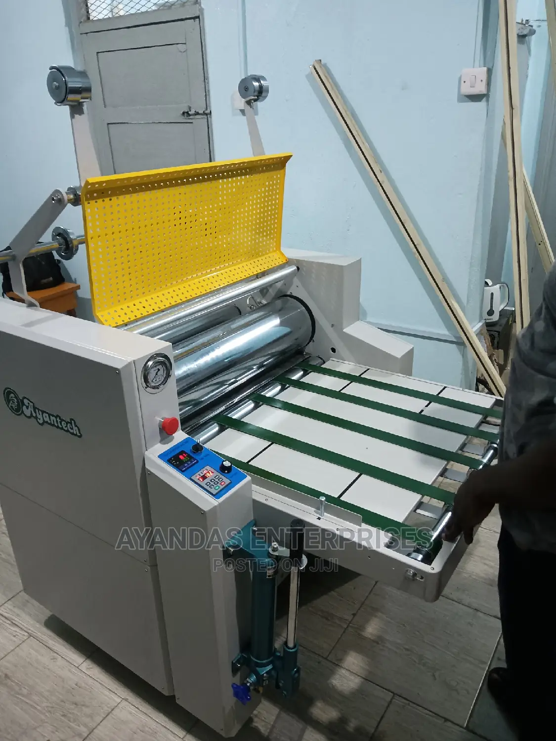 Brand New Hydraulic Laminating Machine
