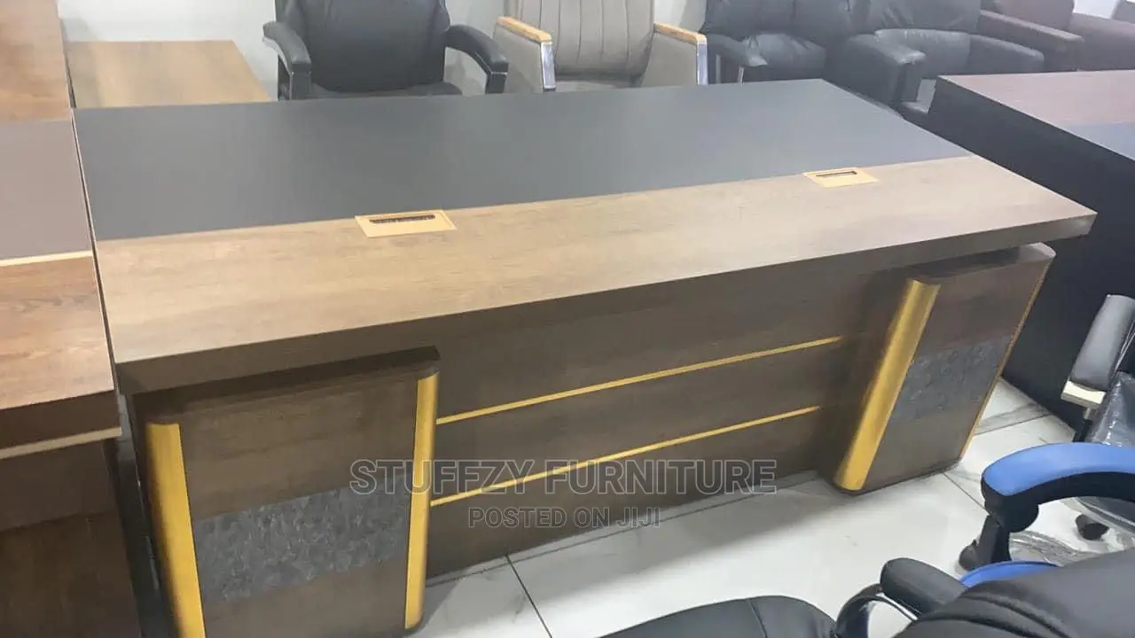 Italian Stuffzy Executive Office Tables