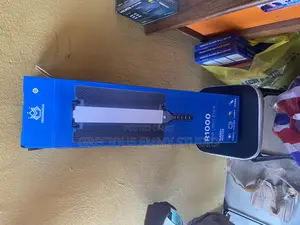 R1000 RGBW Stick Light