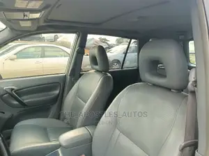 Toyota RAV4 Automatic 2002 Silver