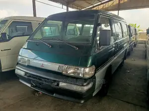 Mitsubishi Delica 2005 Green