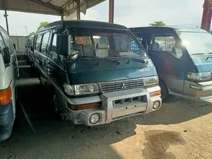 Mitsubishi Delica 2006 Green