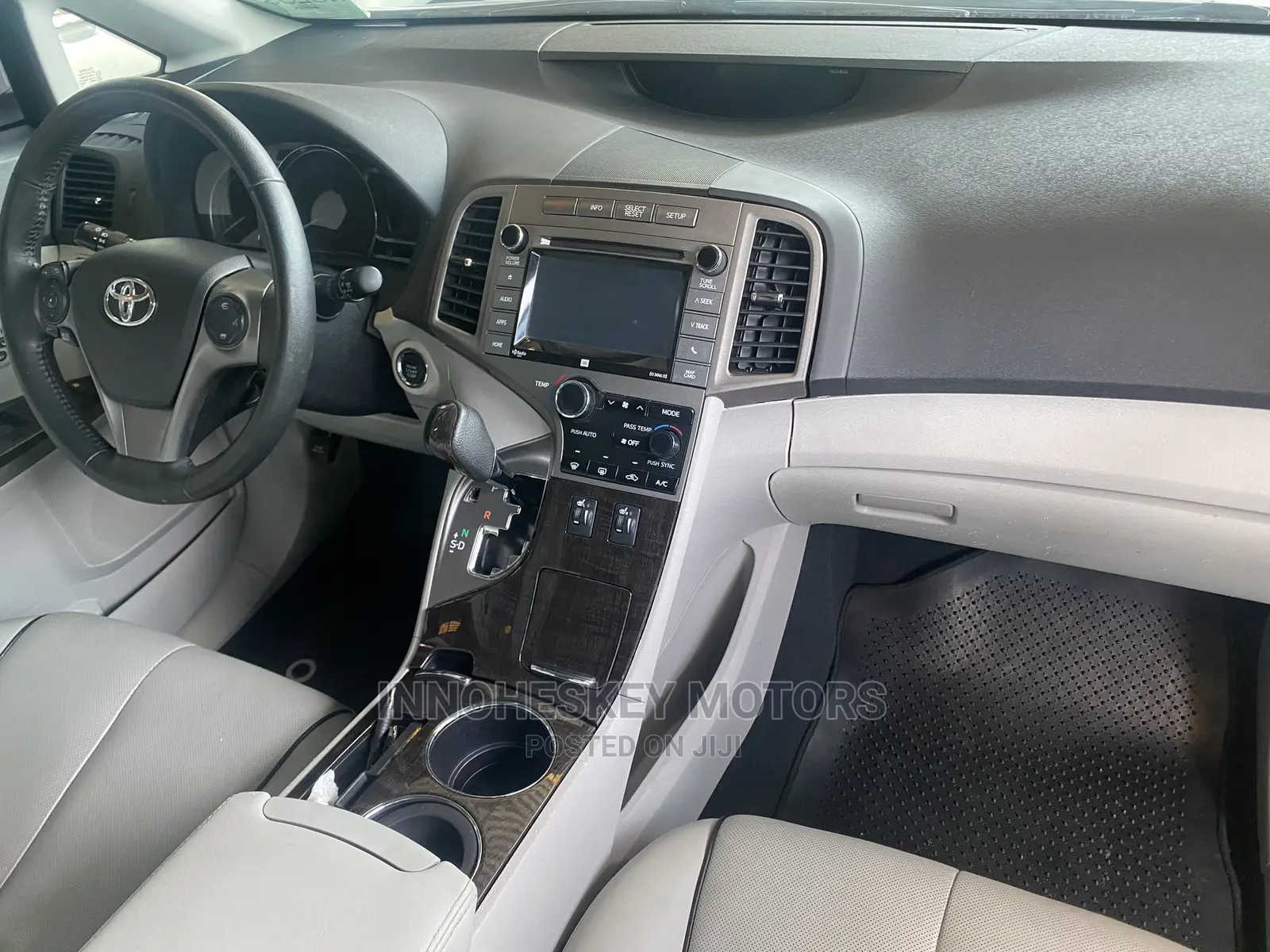 Toyota Venza 2015 Silver