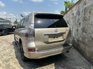 Lexus GX 460 Luxury 2015 Gold