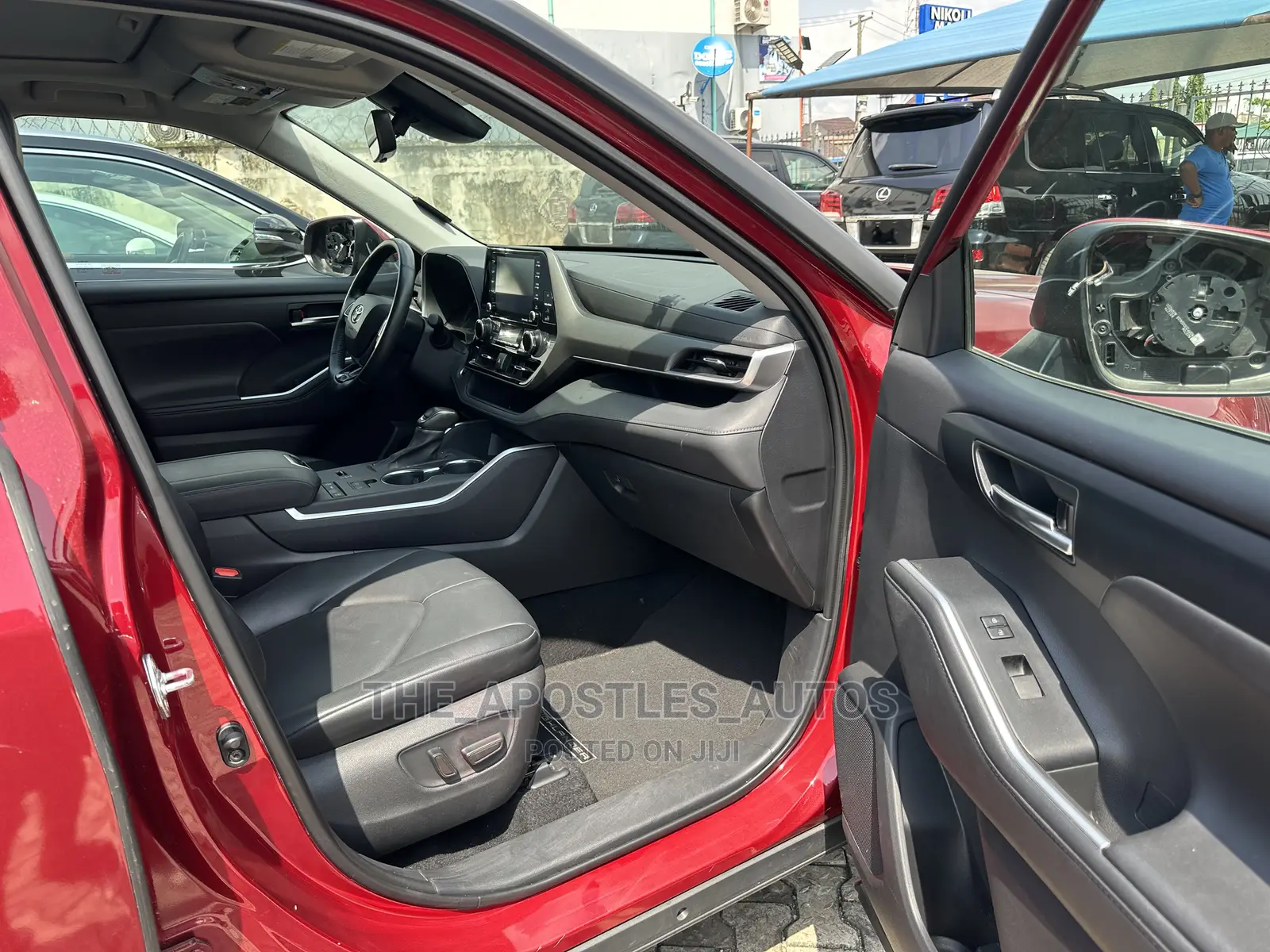 Toyota Highlander XLE 2021 Red