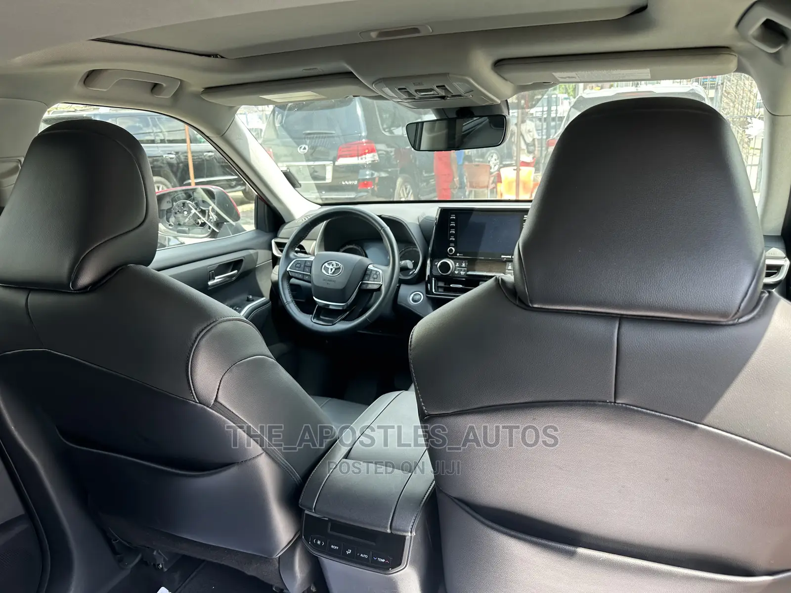 Toyota Highlander XLE 2021 Red