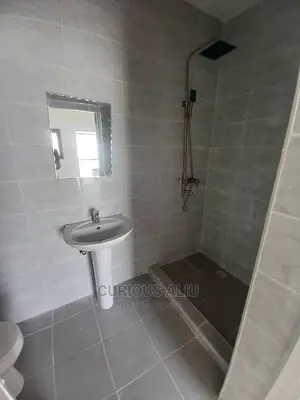 2bdrm Block of Flats in Urban Shelter, Life Camp for rent