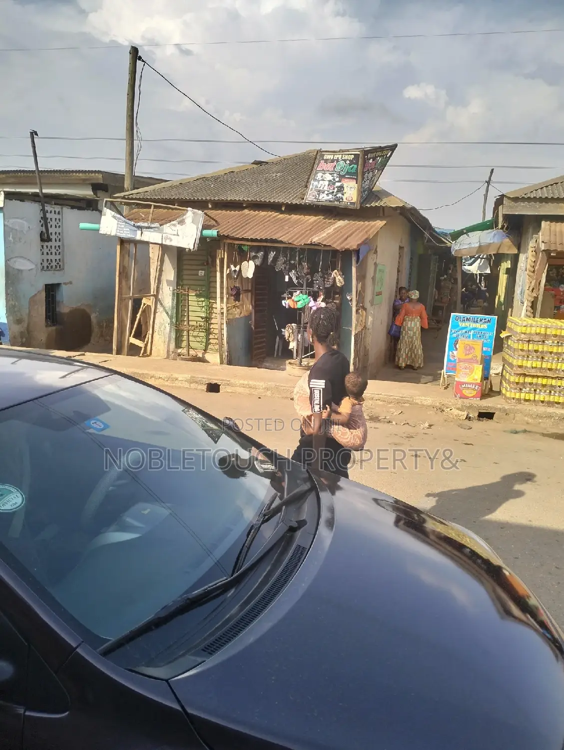 Luck Up Shops at Council Idimu