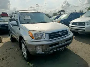 Toyota RAV4 Base FWD 2001 Silver