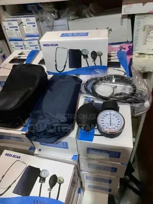 Aneroid Sphygmomanometer With Stethoscope
