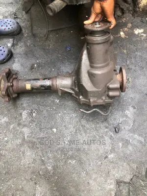 Nissan Partfinder Front Axle 98/99 Model