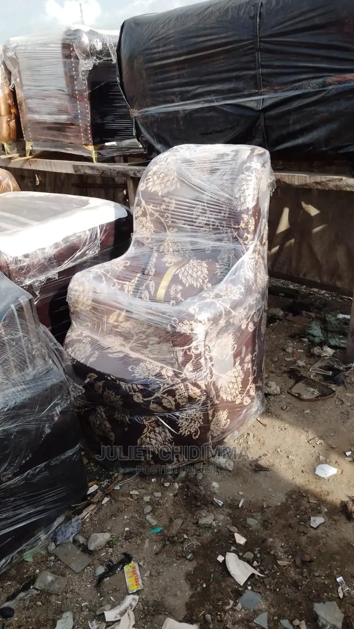 Quality 7 Seaters Sofa With Center Table