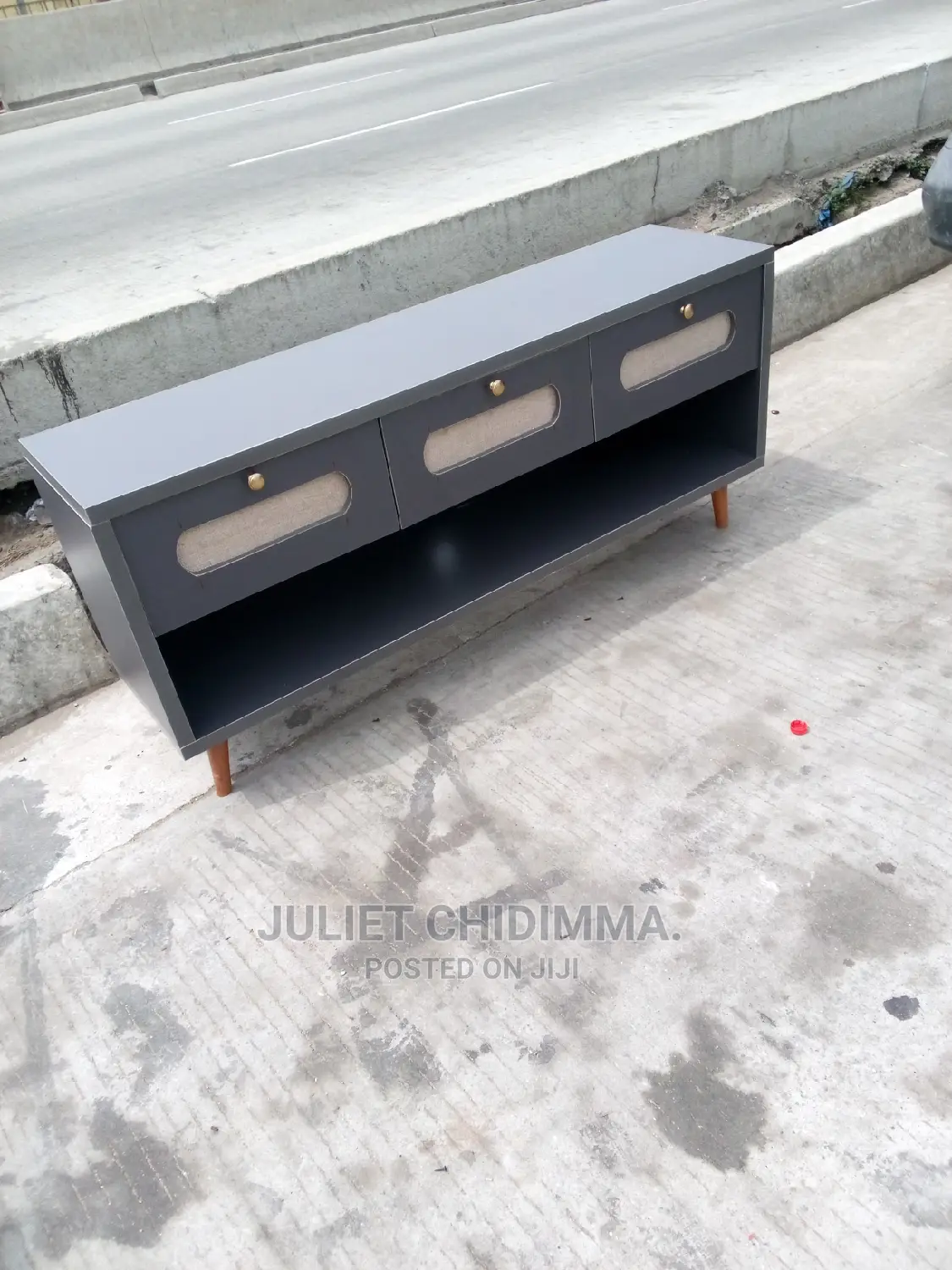 A Quality Tv Shelf