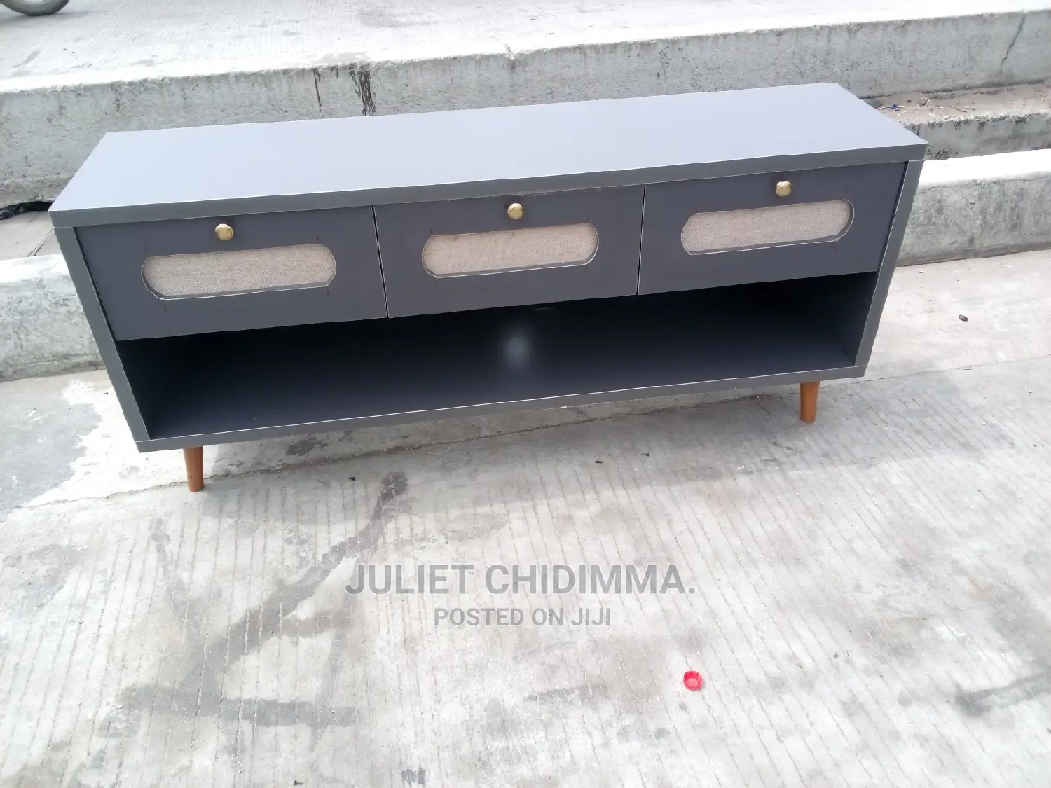 A Quality Tv Shelf