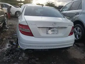 Mercedes-Benz C300 2011 White