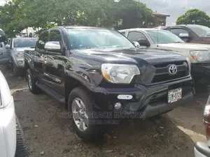 Toyota Tacoma 2014 Black