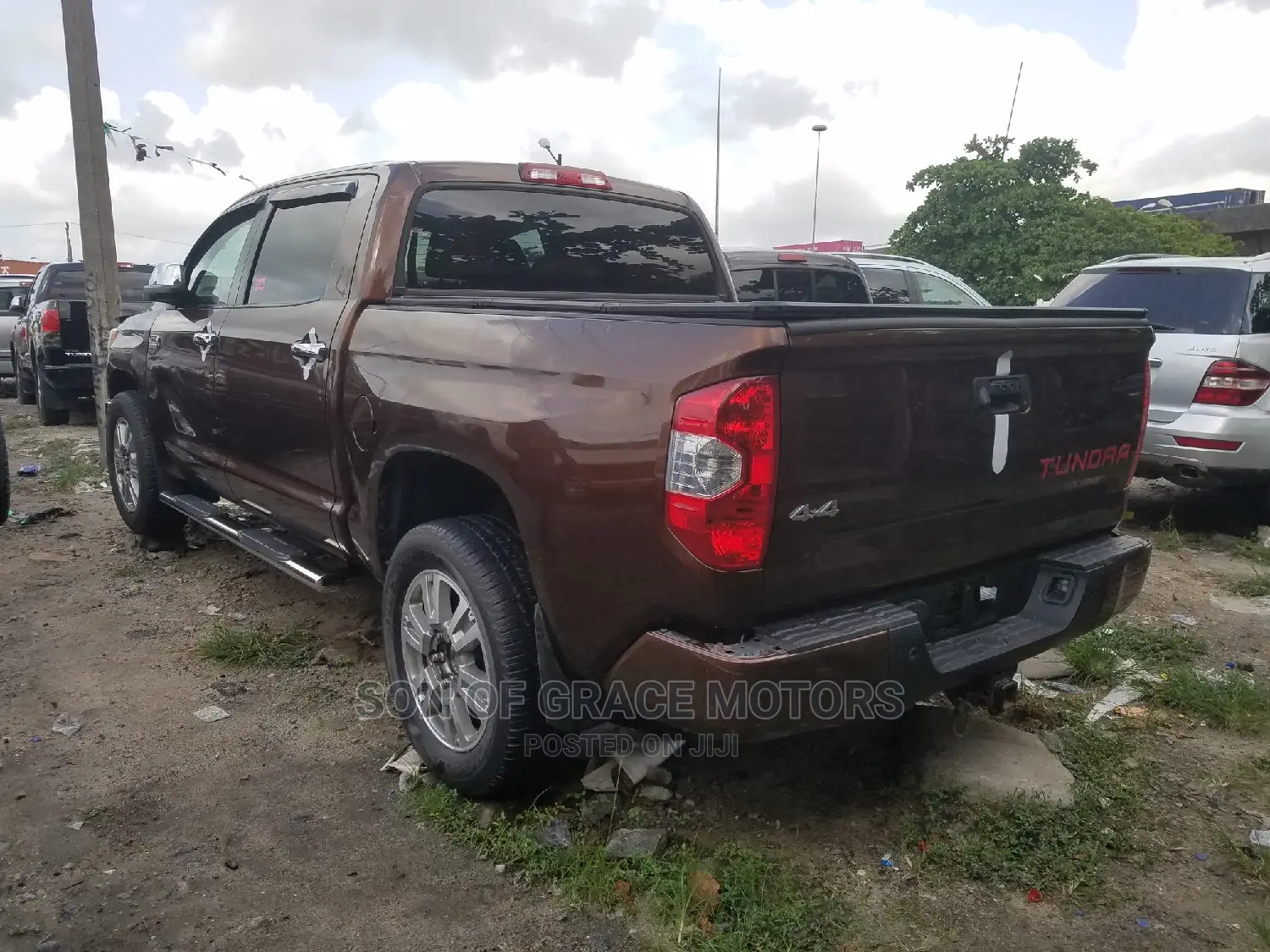 Toyota Tundra 2017 Brown