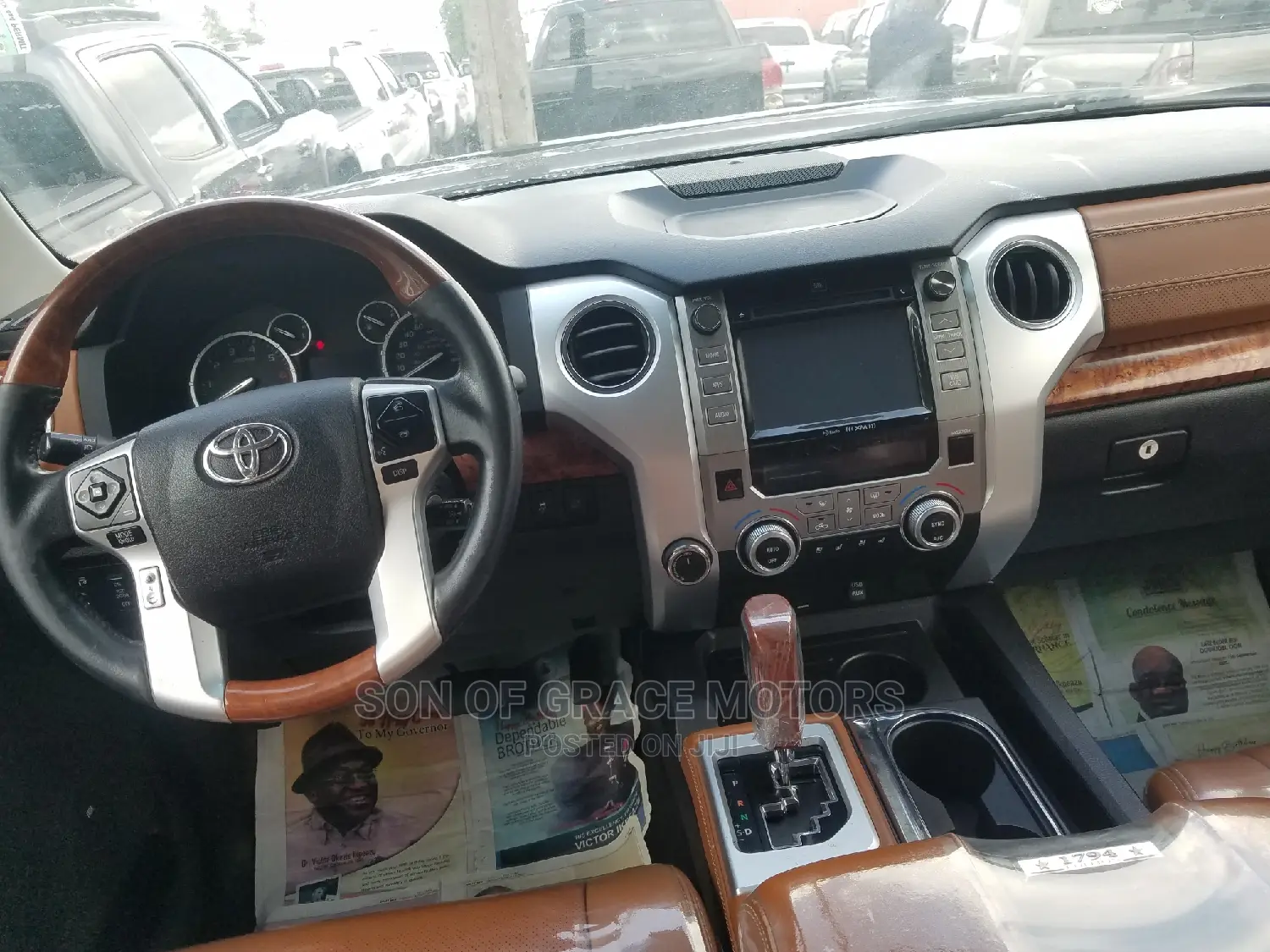 Toyota Tundra 2017 Brown