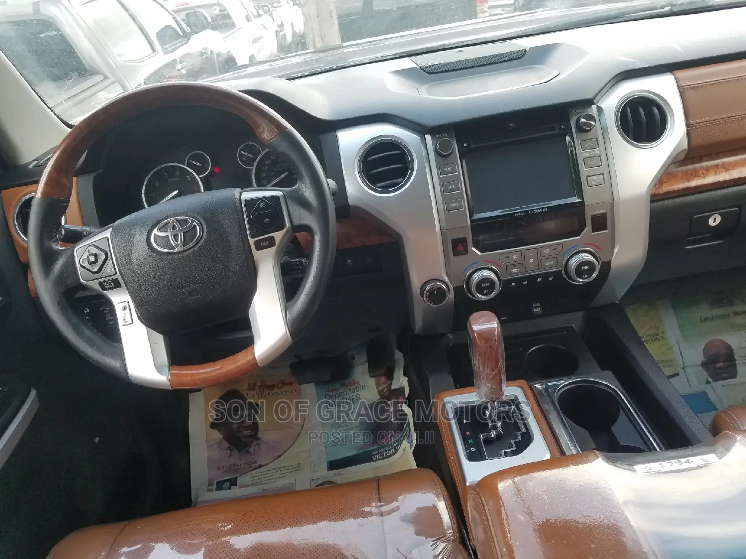 Toyota Tundra 2017 Brown