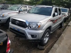 Toyota Tacoma 2013 Silver