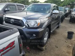 Toyota Tacoma 2014 Gray