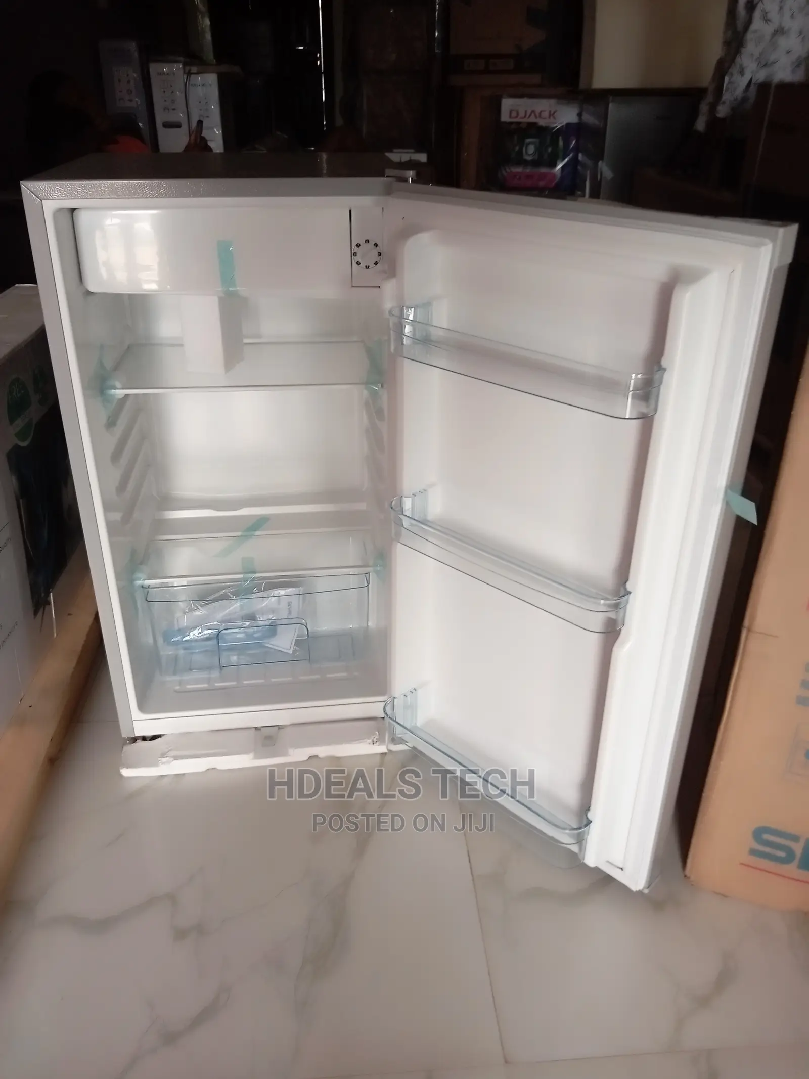 Latest Skyrun Portable Standing Refrigerator [BCD-90G].