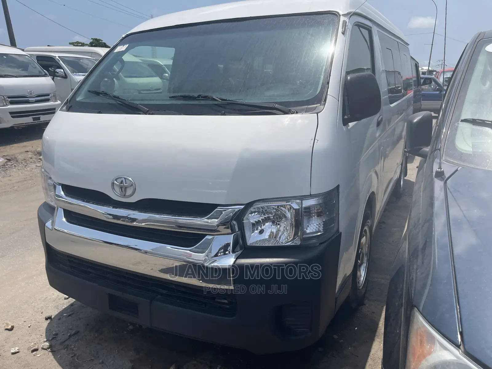 Toyota HiAce 2012 White