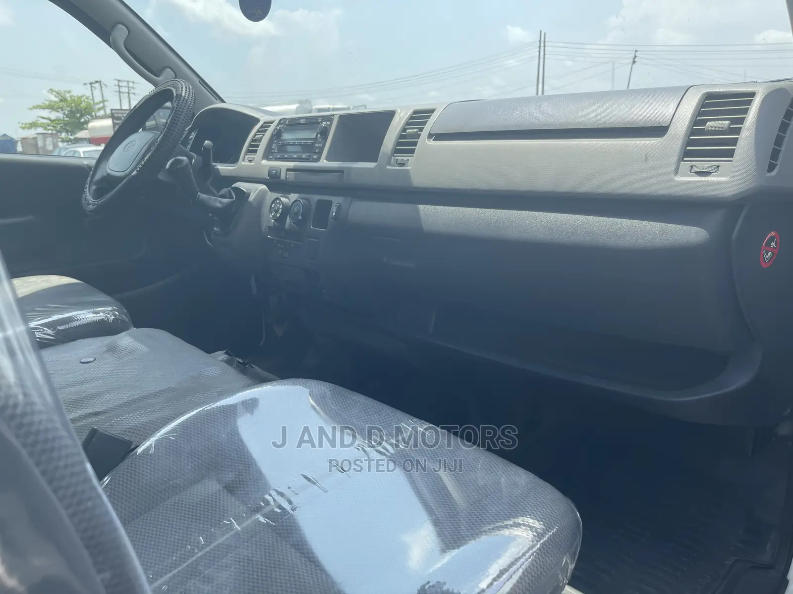Toyota HiAce 2012 White