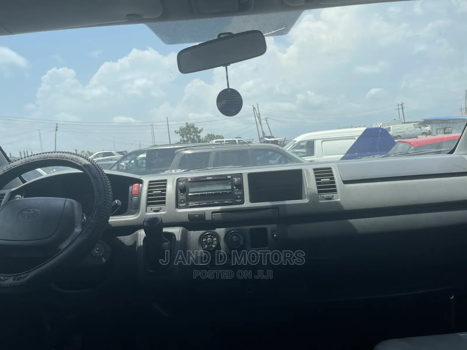 Toyota HiAce 2012 White