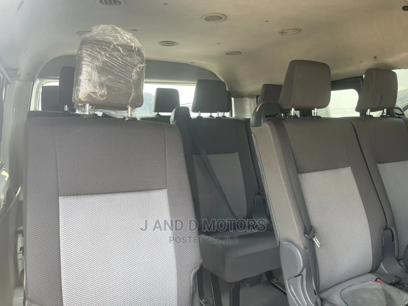 Toyota HiAce 2012 White