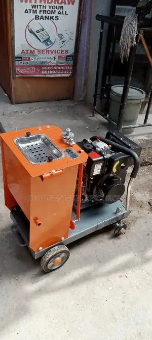 Complete Diesel Asphalt Cutting Machine