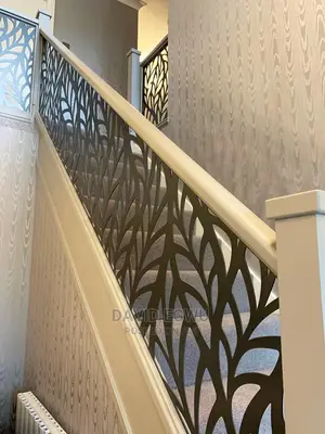 Lacer Cut Rails