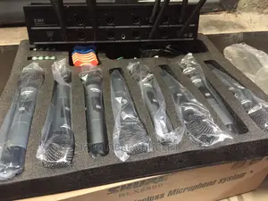 Shure 8in1 Professional Uhf Wireless Microphone Modelblx8000