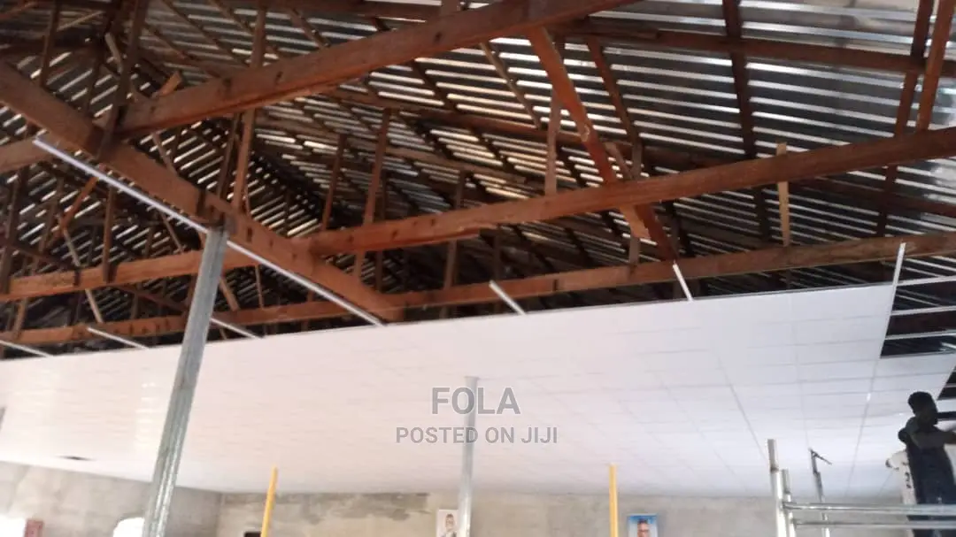 Suspended Ceilings With Grids