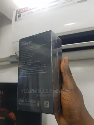 New Samsung Galaxy S9 64 GB Black