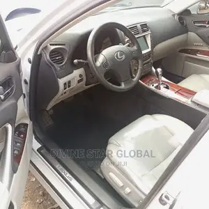 Lexus IS 2009