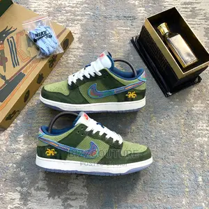 Original Nike Sb Dunk Low Siempre Familia Available in Store