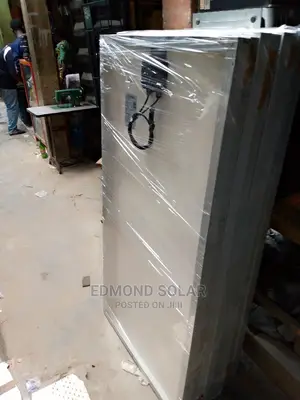 300W Canadian Solar Panel