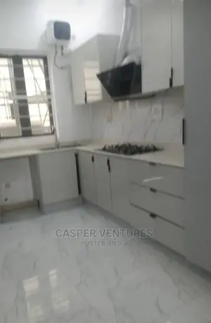 1bdrm Apartment in Chevron for rent
