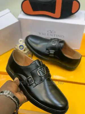 New Fashion Valentino Stock Shoe