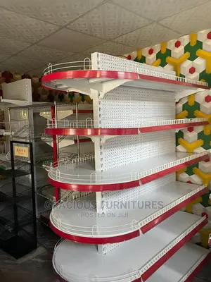 C-Curve Supermarket Shelves