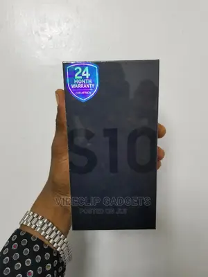 New Samsung Galaxy S10 128 GB Black