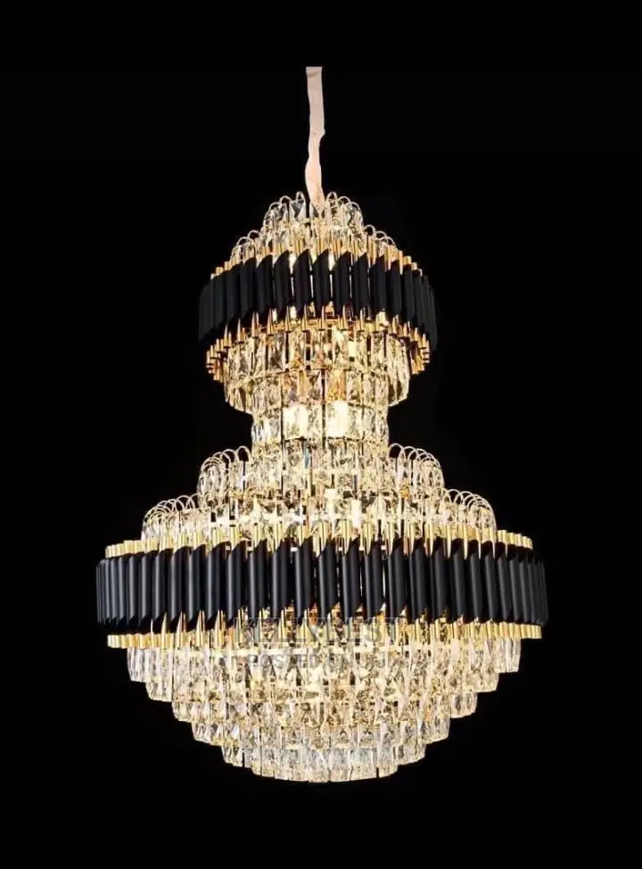 Luxury Ceiling Mounted Crystal LED Chandelier Light.