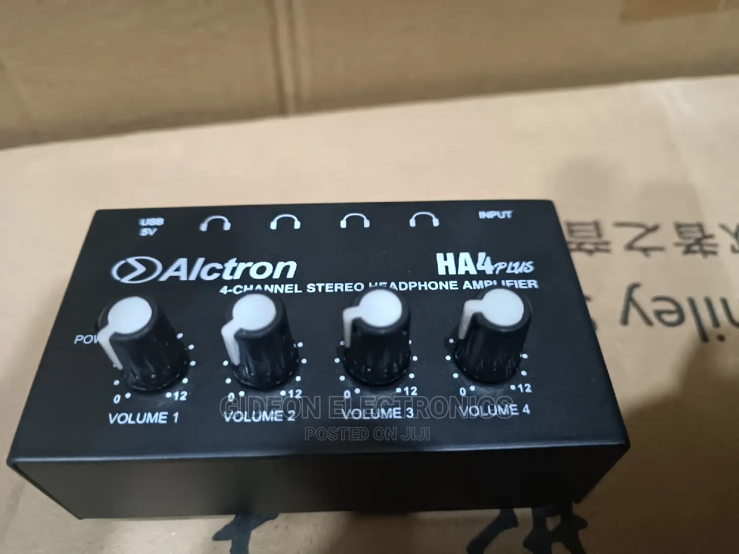 Alctron Headphone Amplifier