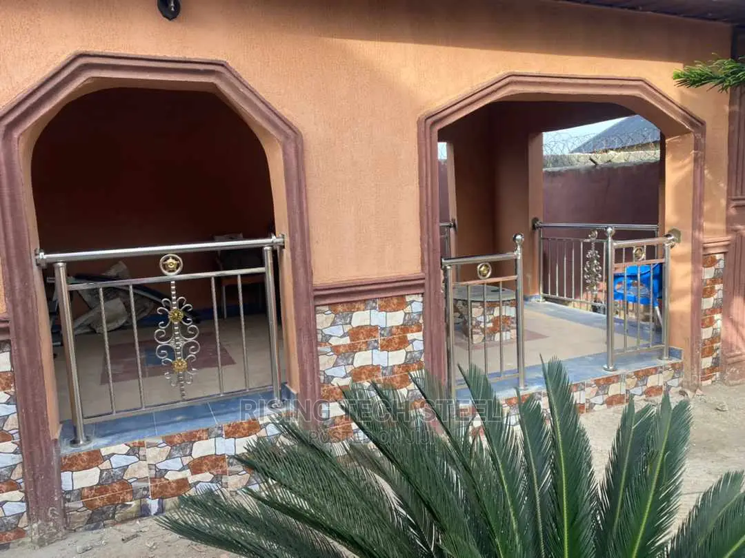 Stainless Handrail Triple Rail Design