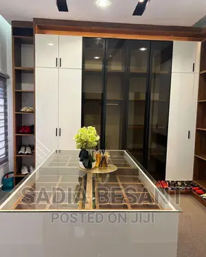 Walk in Closet